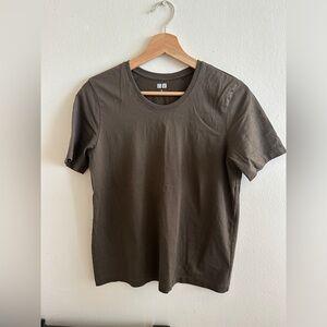 Uniqlo womens short sleeve basic t shirt - brown
